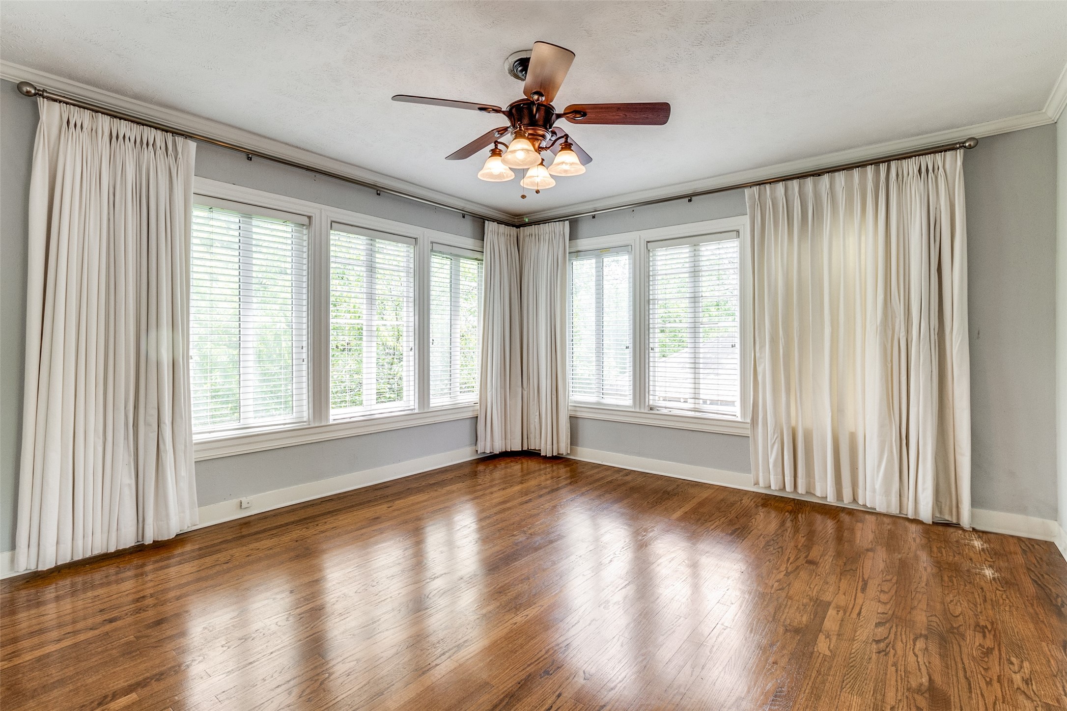 703 Valencia Street , Dallas, TX, 75223 | 20897549 | Realty Texas LLC
