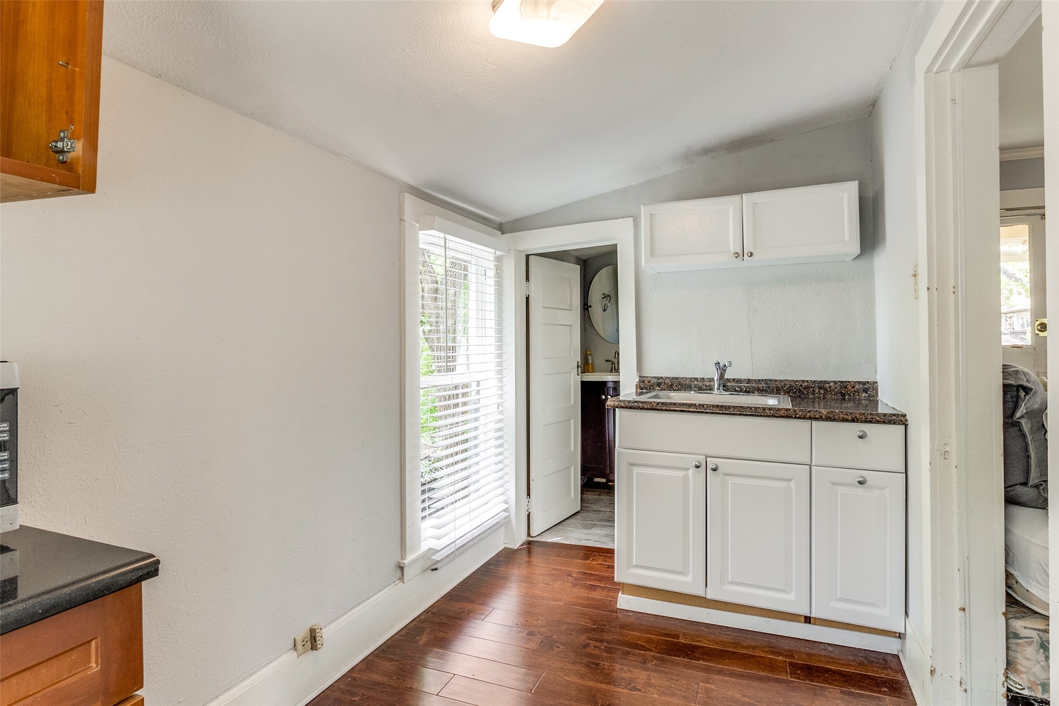 703 Valencia Street , Dallas, TX, 75223 | 20897549 | Realty Texas LLC