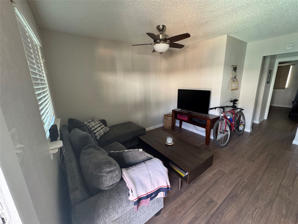 2401 Manor Rd Road 118 , Austin, TX, 78722 | 3232590 | Realty Texas LLC