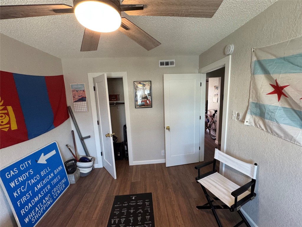 2401 Manor Rd Road 118 , Austin, TX, 78722 | 3232590 | Realty Texas LLC