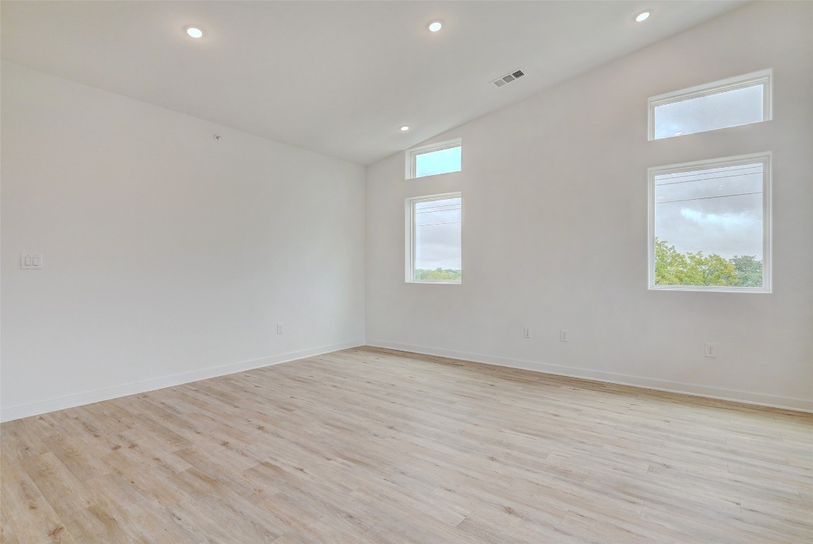 100 W Mockingbird Lane 401 , Austin, TX, 78745 | 8945913 | Realty Texas LLC