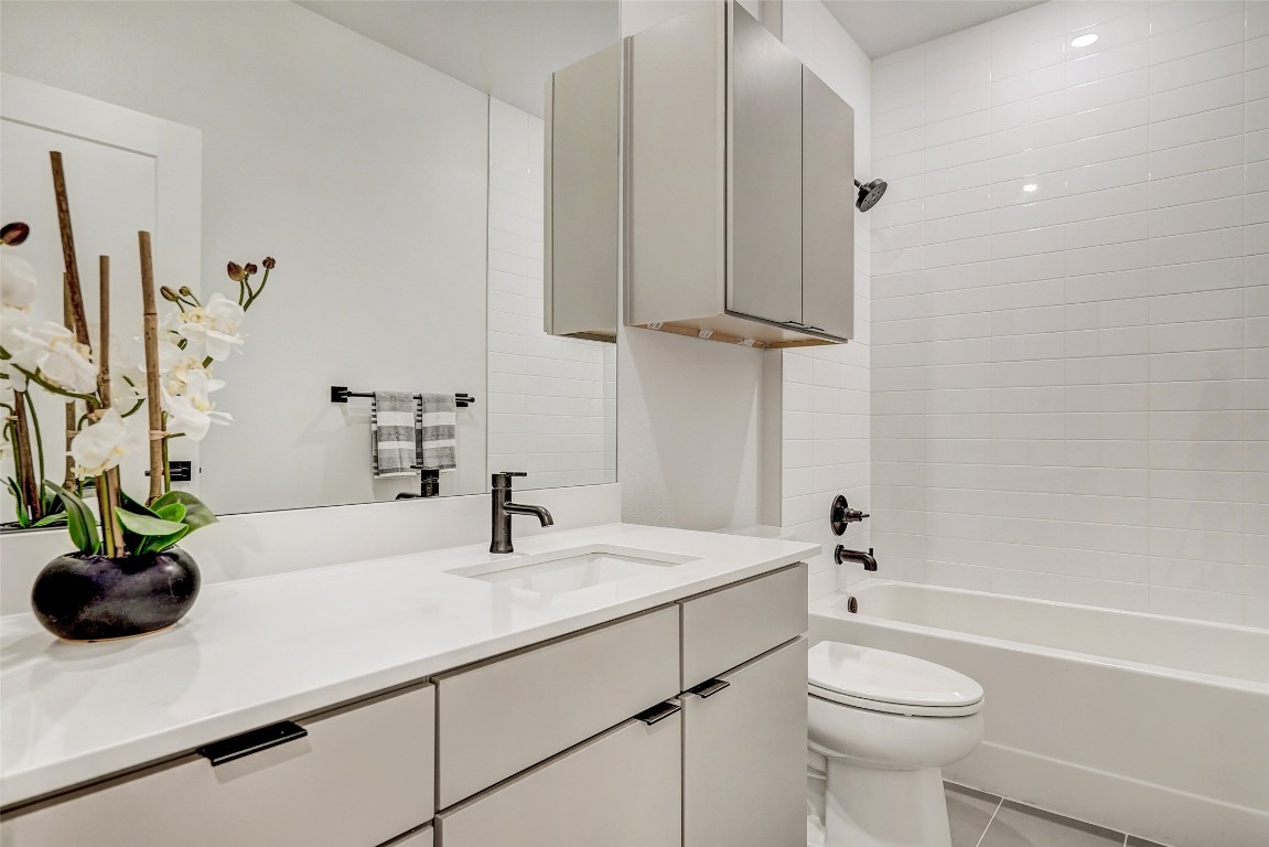 100 W Mockingbird Lane 401 , Austin, TX, 78745 | 8945913 | Realty Texas LLC