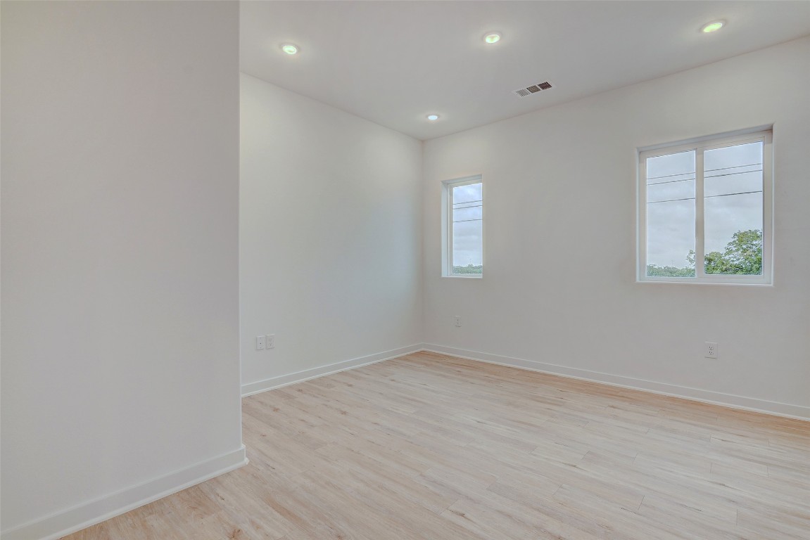 100 W Mockingbird Lane 401 , Austin, TX, 78745 | 8945913 | Realty Texas LLC