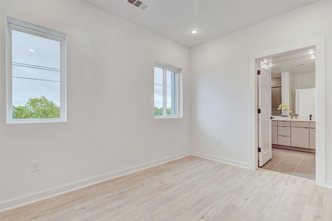 100 W Mockingbird Lane 401 , Austin, TX, 78745 | 8945913 | Realty Texas LLC