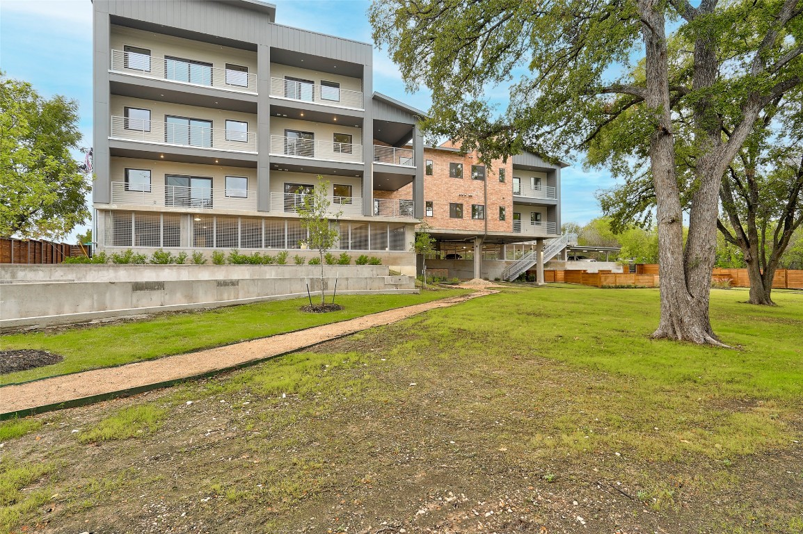 100 W Mockingbird Lane 401 , Austin, TX, 78745 | 8945913 | Realty Texas LLC