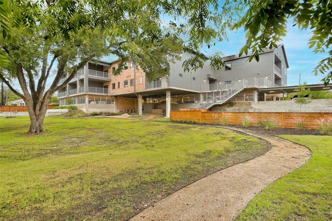 100 W Mockingbird Lane 401 , Austin, TX, 78745 | 8945913 | Realty Texas LLC