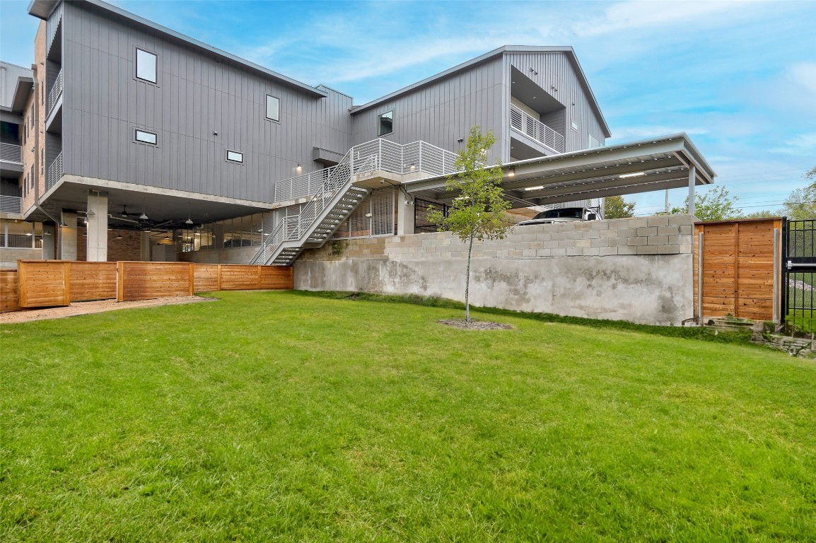 100 W Mockingbird Lane 401 , Austin, TX, 78745 | 8945913 | Realty Texas LLC
