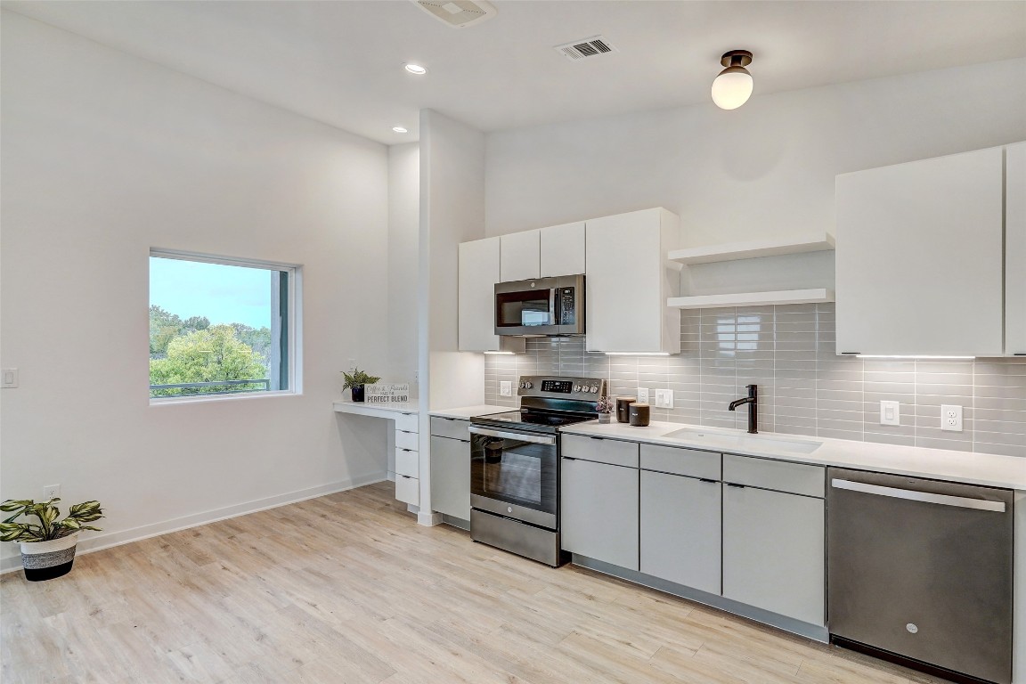100 W Mockingbird Lane 401 , Austin, TX, 78745 | 8945913 | Realty Texas LLC