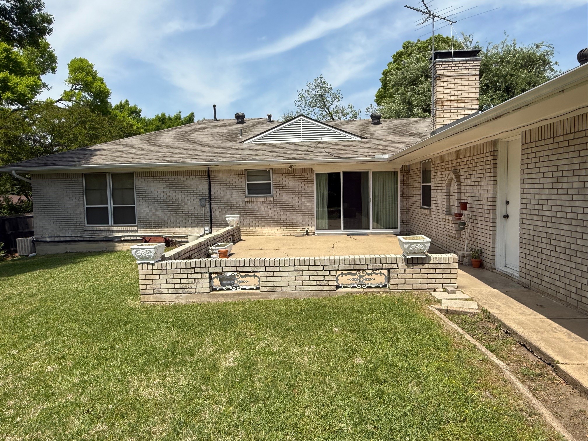 946 Blue Lake Circle , Richardson, TX, 75080 | 20904898 | Realty Texas LLC