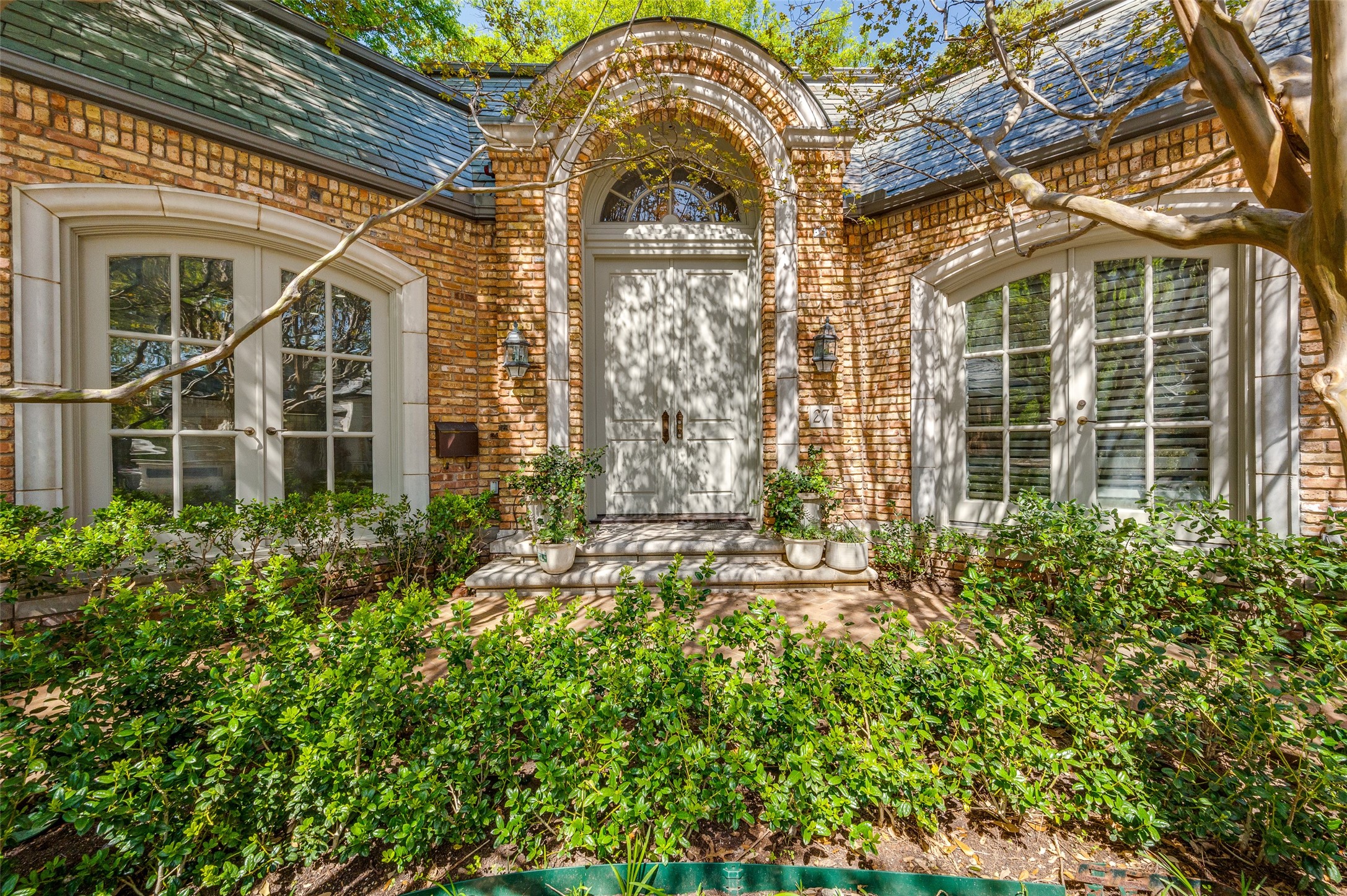 27 Lakeside Park , Dallas, TX, 75225 | 20908237 | Realty Texas LLC
