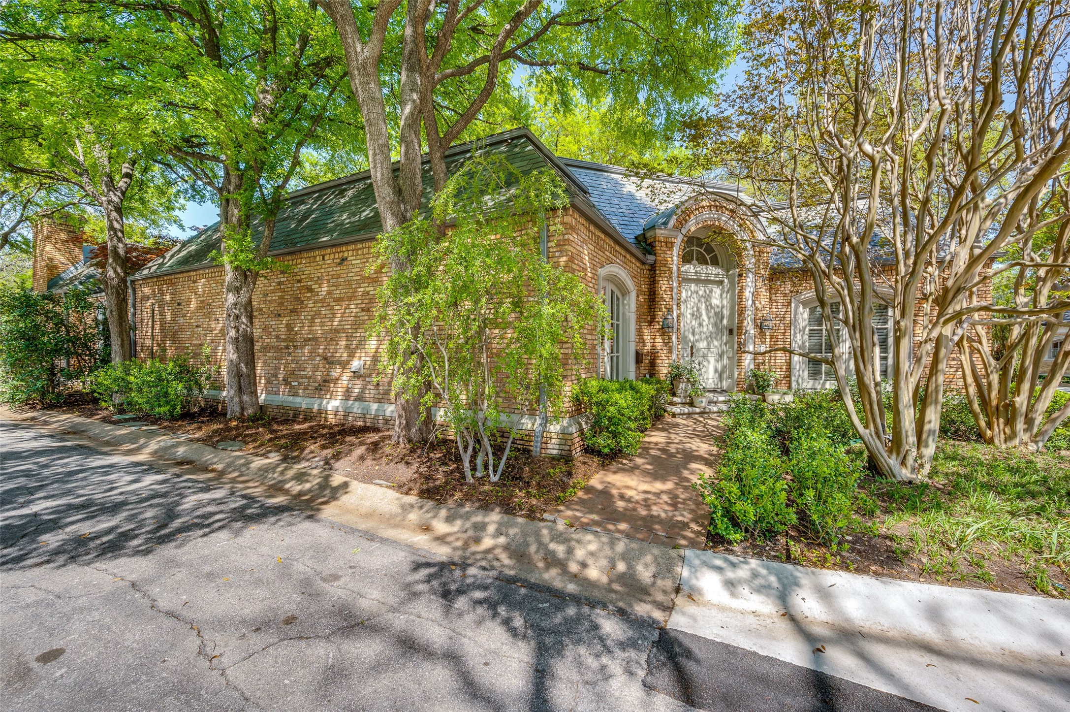 27 Lakeside Park , Dallas, TX, 75225 | 20908237 | Realty Texas LLC