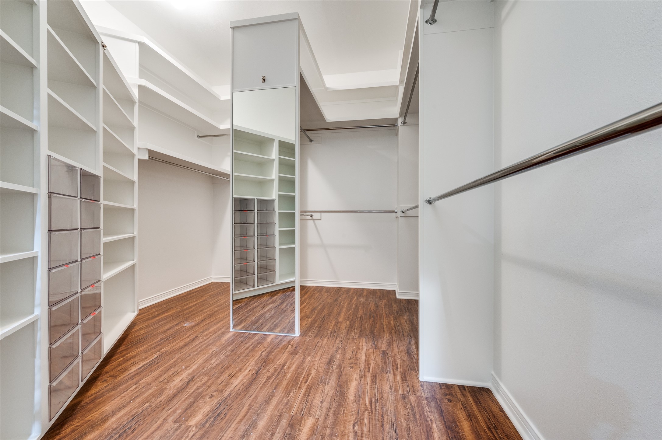 27 Lakeside Park , Dallas, TX, 75225 | 20908237 | Realty Texas LLC