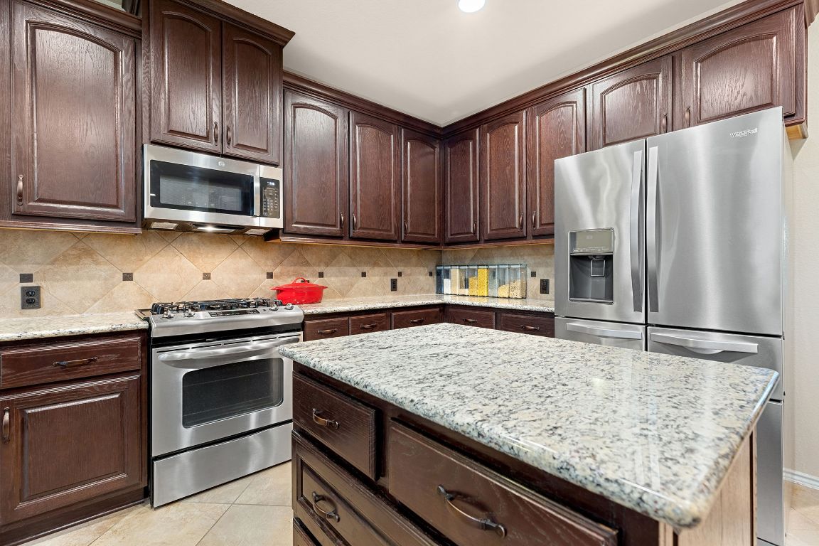 753 Wiltshire Drive , Hutto, TX, 78634 | 9932410 | Realty Texas LLC