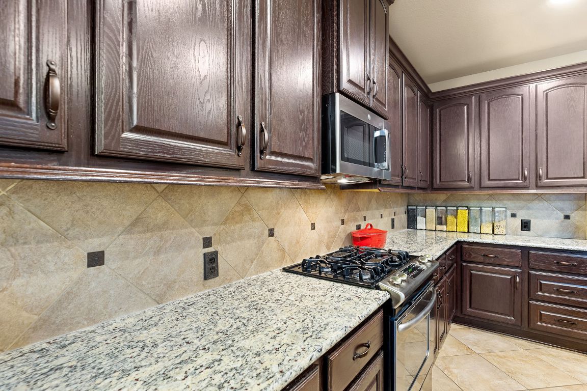 753 Wiltshire Drive , Hutto, TX, 78634 | 9932410 | Realty Texas LLC