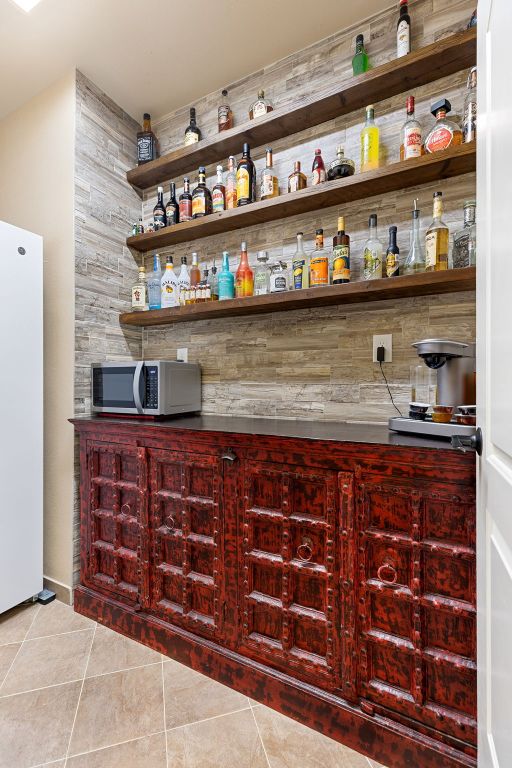 753 Wiltshire Drive , Hutto, TX, 78634 | 9932410 | Realty Texas LLC