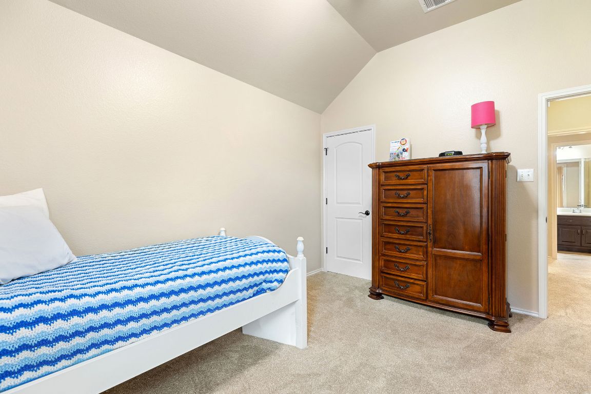 753 Wiltshire Drive , Hutto, TX, 78634 | 9932410 | Realty Texas LLC