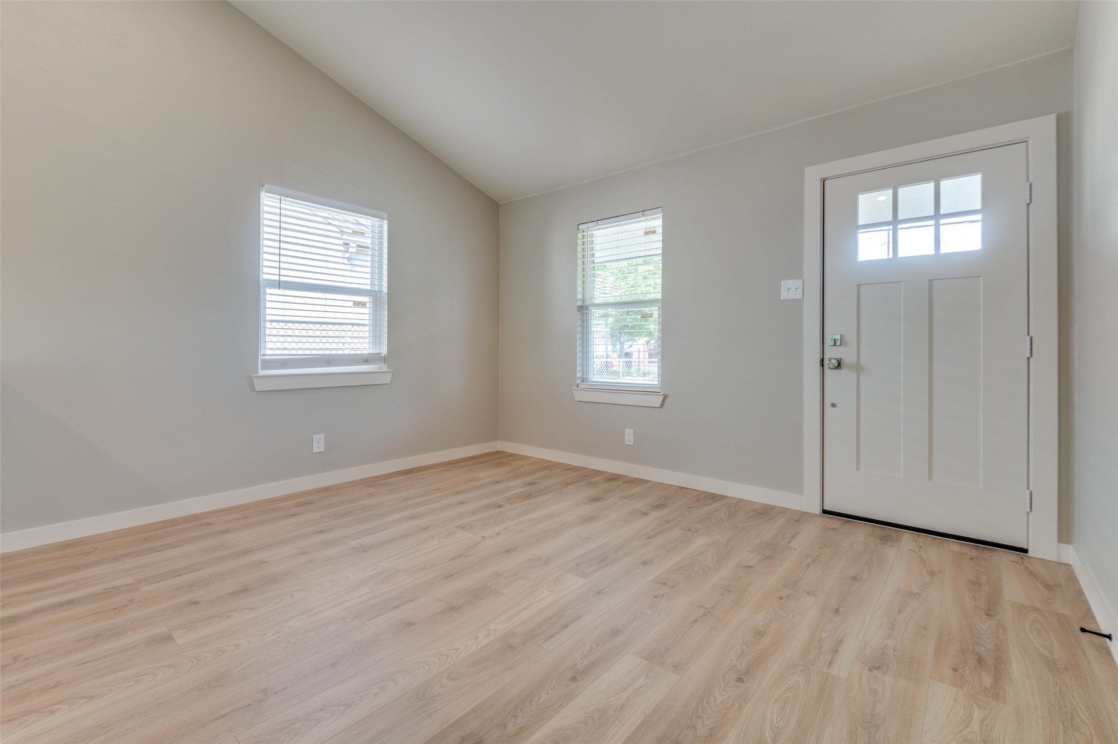 4038 Shelley Boulevard , Dallas, TX, 75211 | 20908518 | Realty Texas LLC