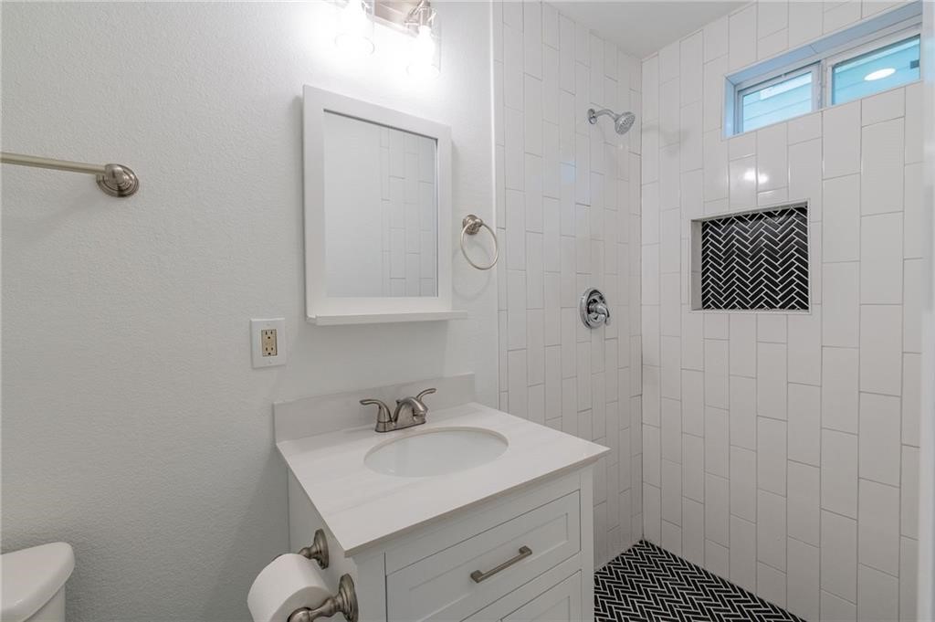 1606 Walnut Avenue A , Austin, TX, 78702 | 8410498 | Realty Texas LLC