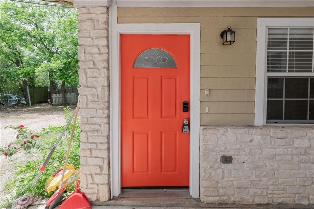 1606 Walnut Avenue A , Austin, TX, 78702 | 8410498 | Realty Texas LLC