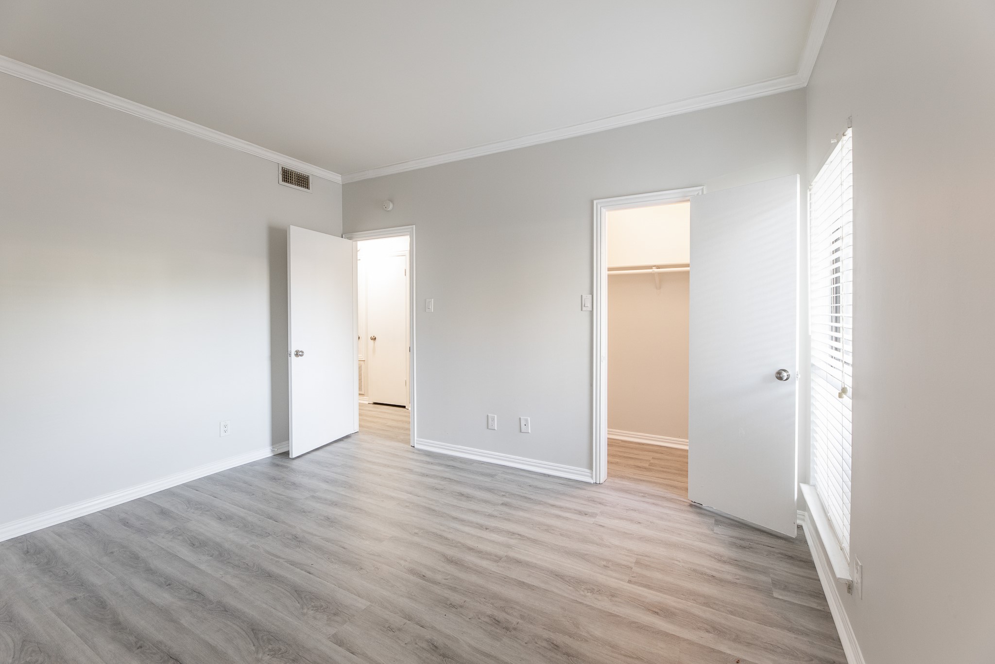 10047 Westpark Drive 49 , Houston, TX, 77042 | 75559060 | Realty Texas LLC