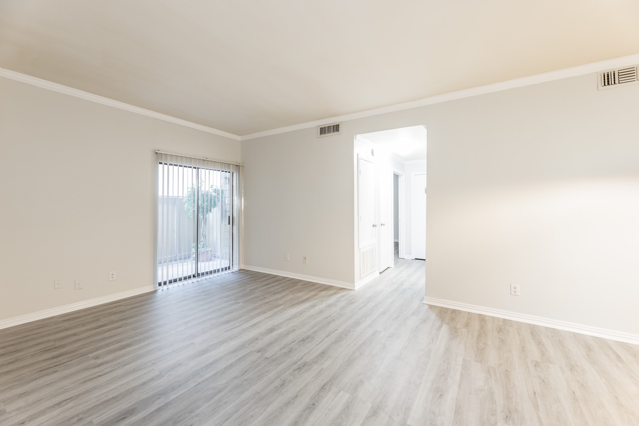 10047 Westpark Drive 49 , Houston, TX, 77042 | 75559060 | Realty Texas LLC