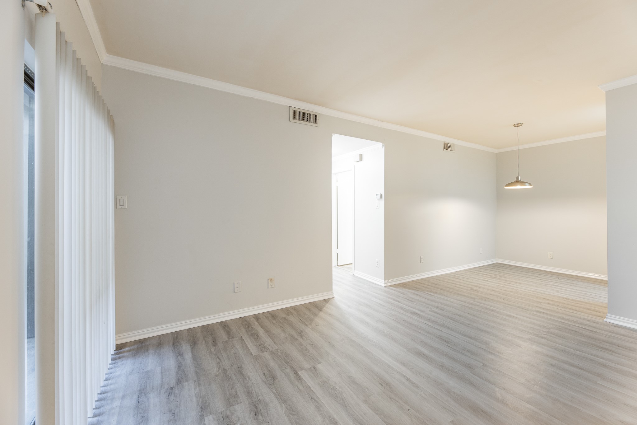 10047 Westpark Drive 49 , Houston, TX, 77042 | 75559060 | Realty Texas LLC