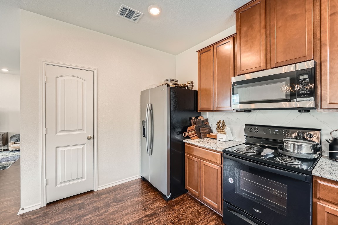 6505 Wagon Spring Street , Del Valle, TX, 78617 | 1700038 | Realty Texas LLC