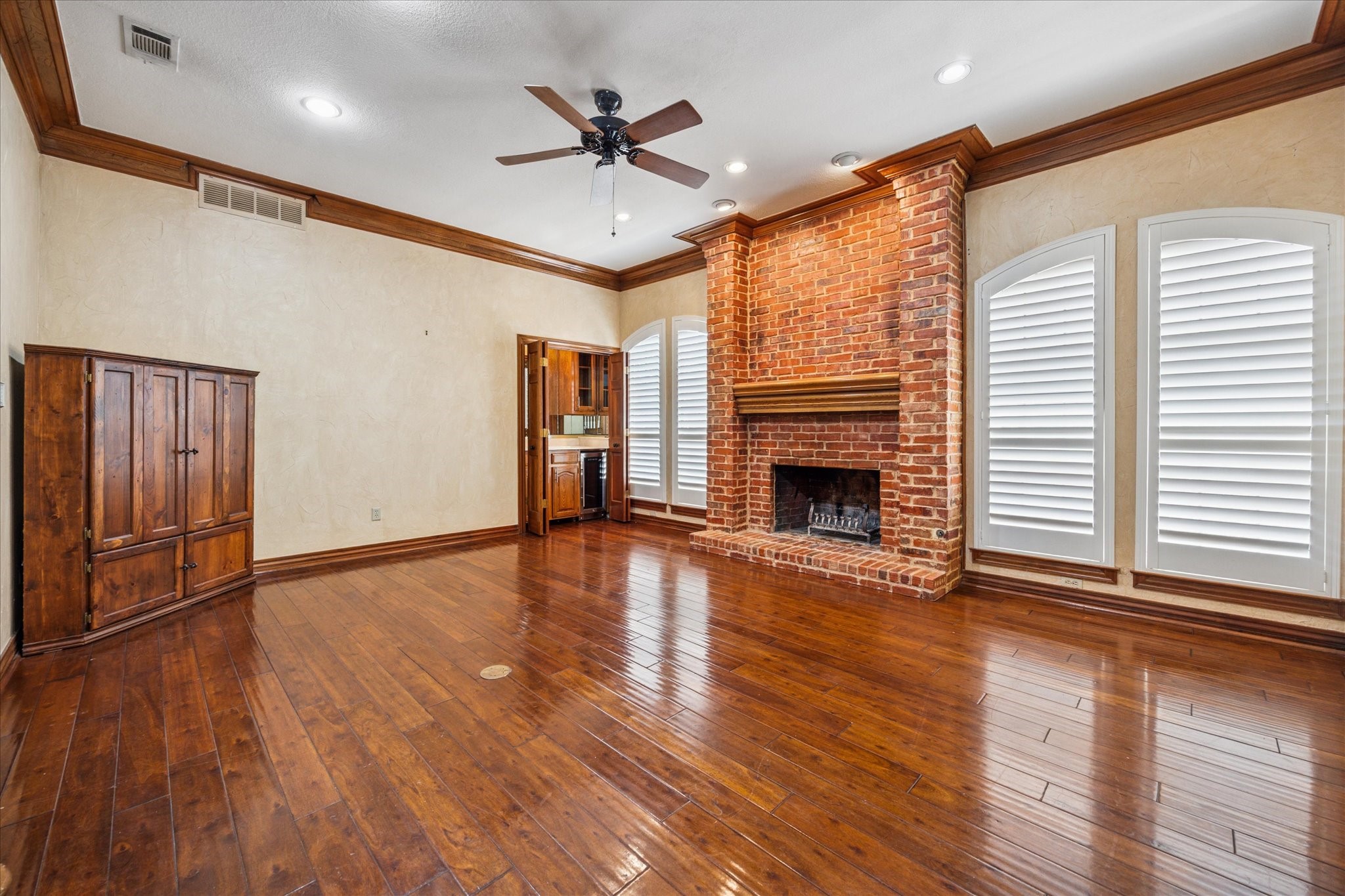 845 Canyon Crest Drive , Irving, TX, 75063 | 20907269 | Realty Texas LLC