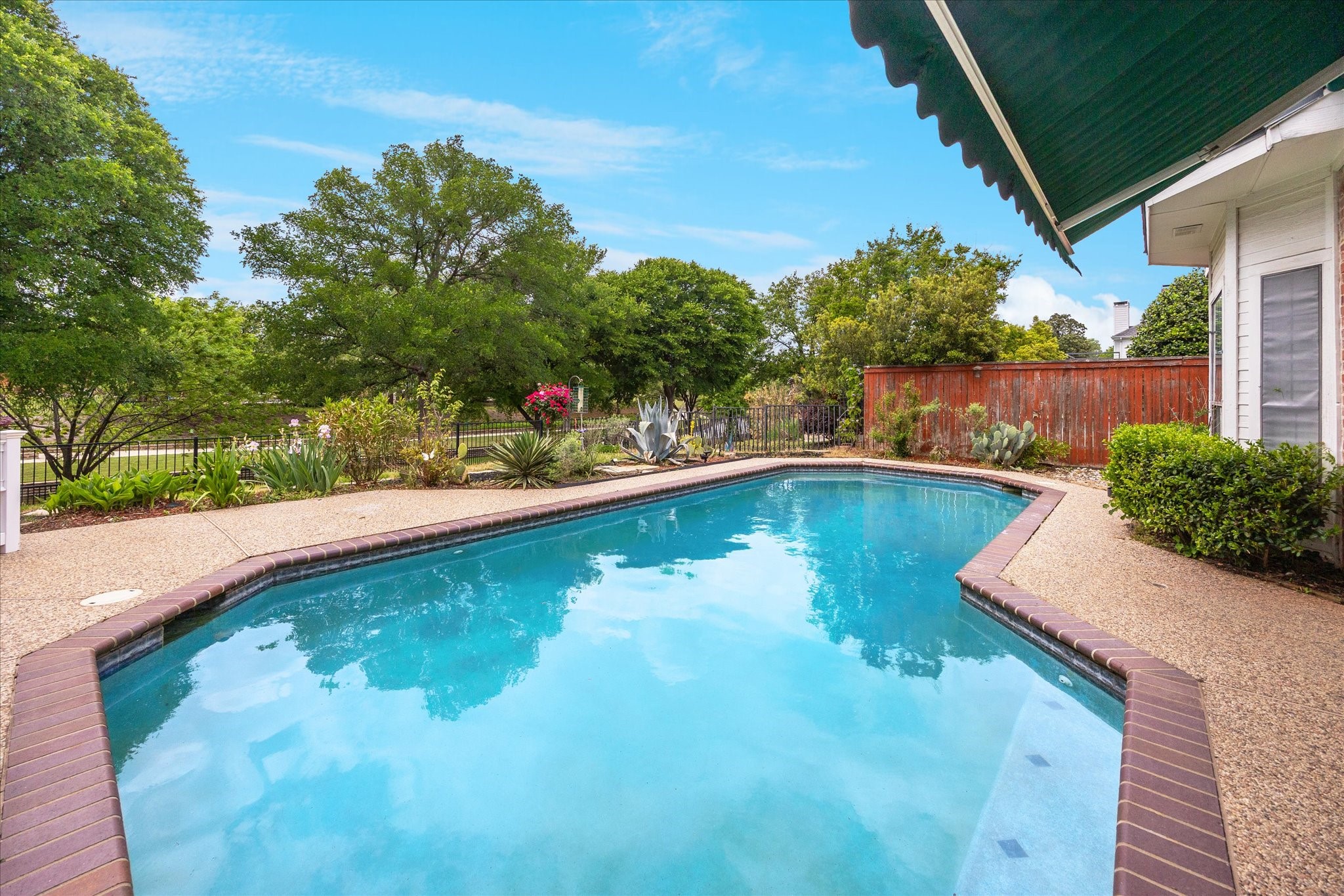 845 Canyon Crest Drive , Irving, TX, 75063 | 20907269 | Realty Texas LLC