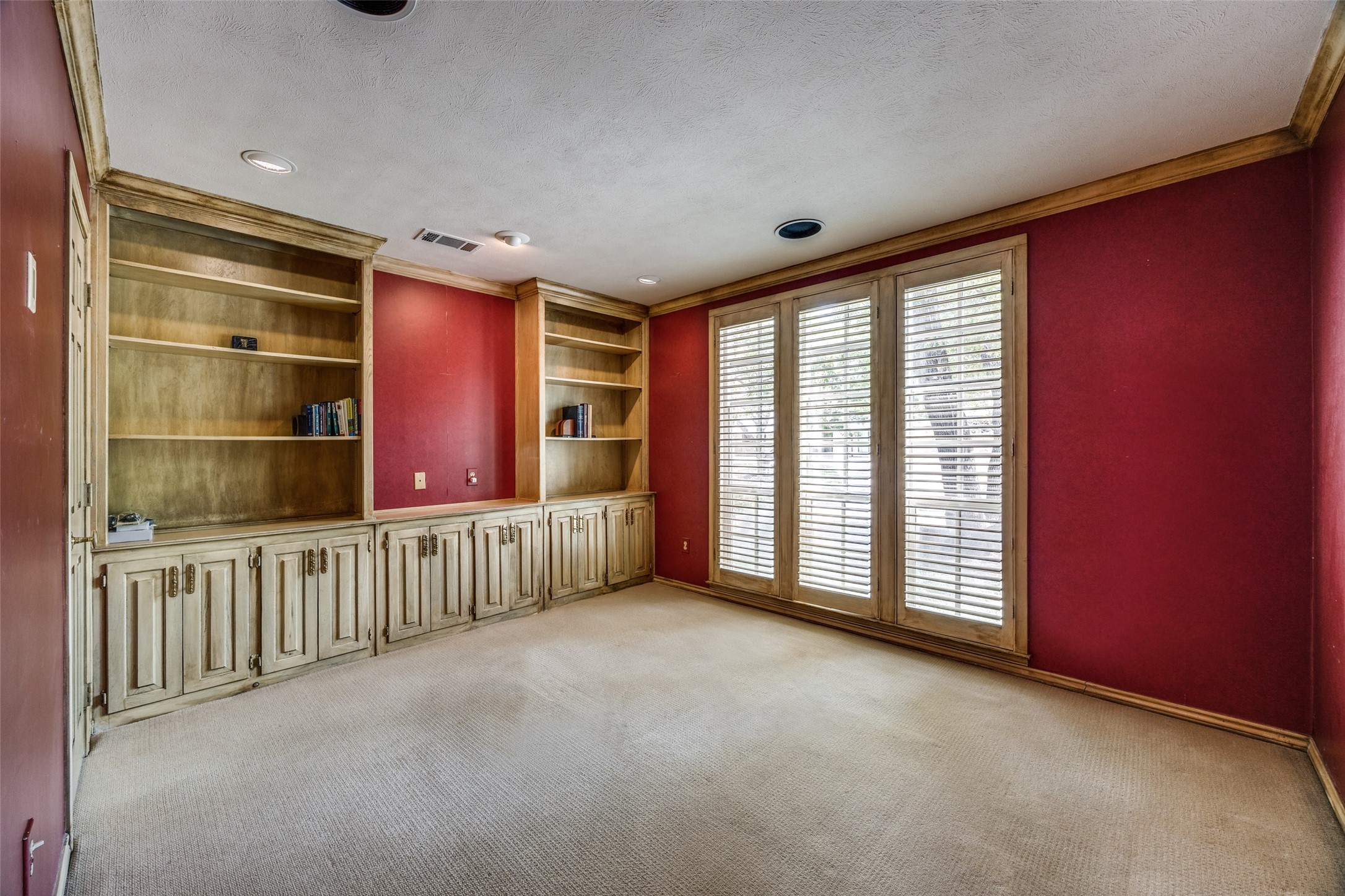 17121 Club Hill Drive , Dallas, TX, 75248 | 20907371 | Realty Texas LLC