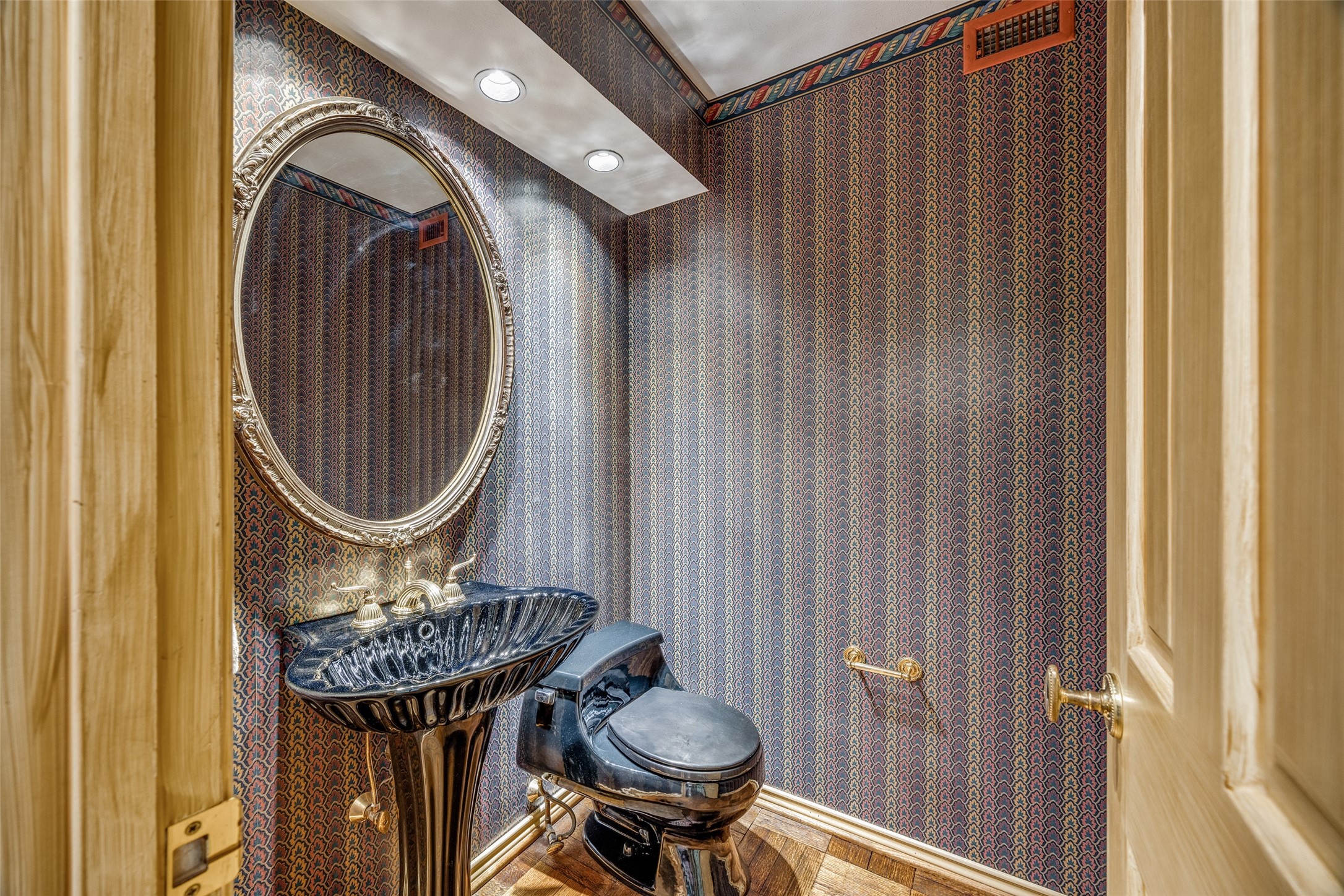 17121 Club Hill Drive , Dallas, TX, 75248 | 20907371 | Realty Texas LLC