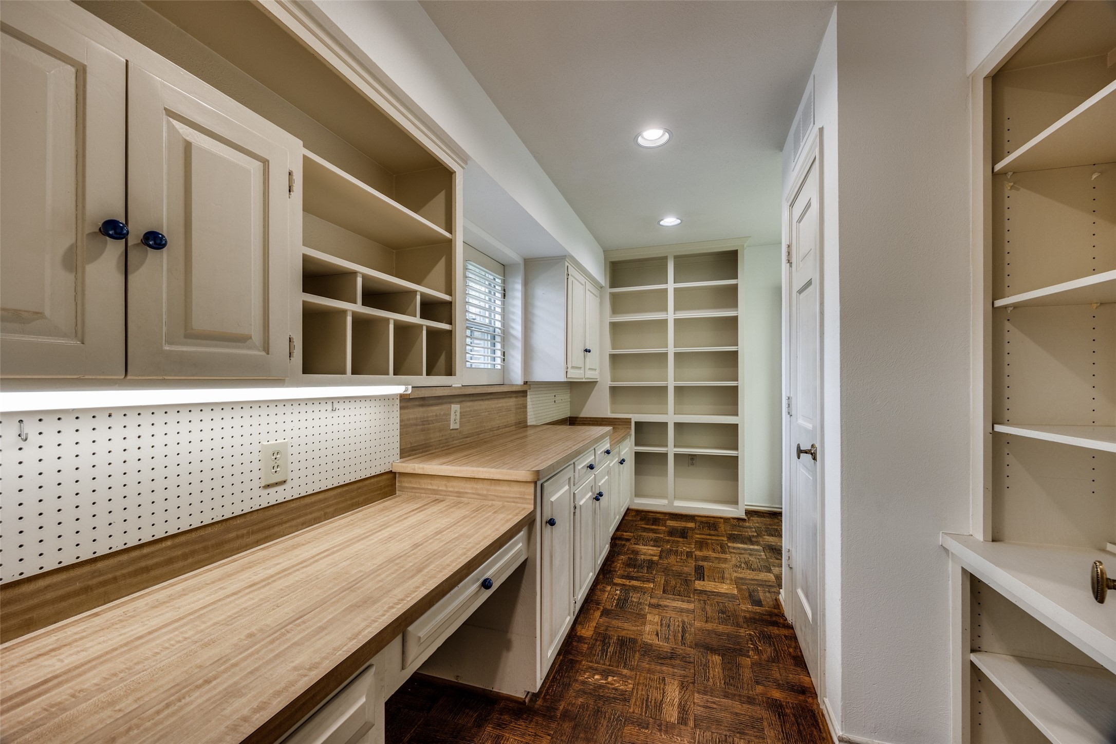 17121 Club Hill Drive , Dallas, TX, 75248 | 20907371 | Realty Texas LLC