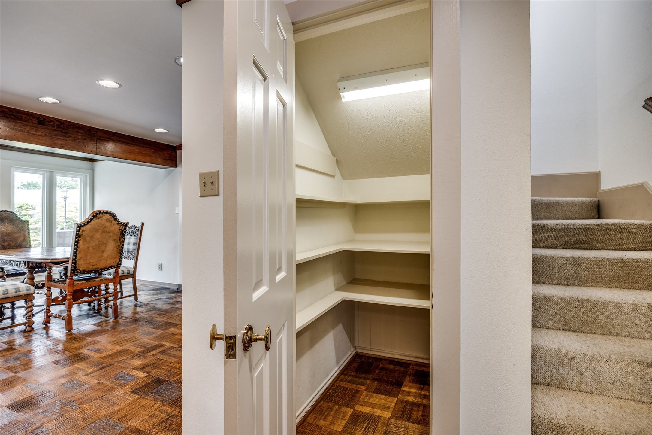 17121 Club Hill Drive , Dallas, TX, 75248 | 20907371 | Realty Texas LLC