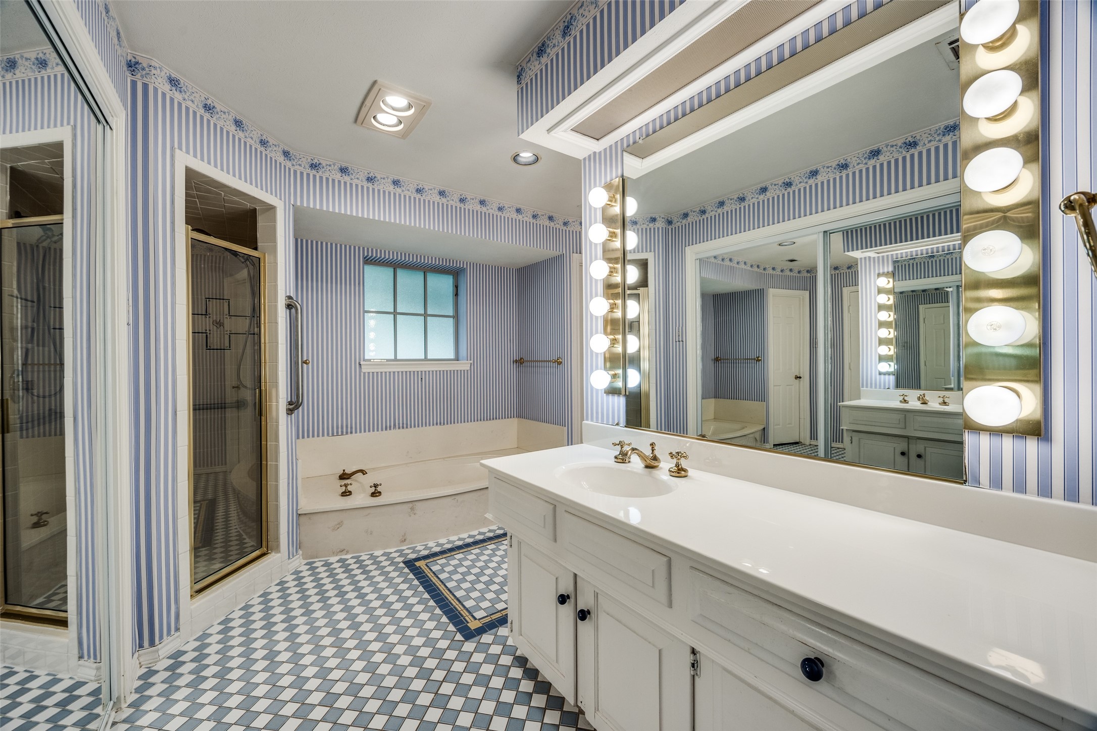 17121 Club Hill Drive , Dallas, TX, 75248 | 20907371 | Realty Texas LLC