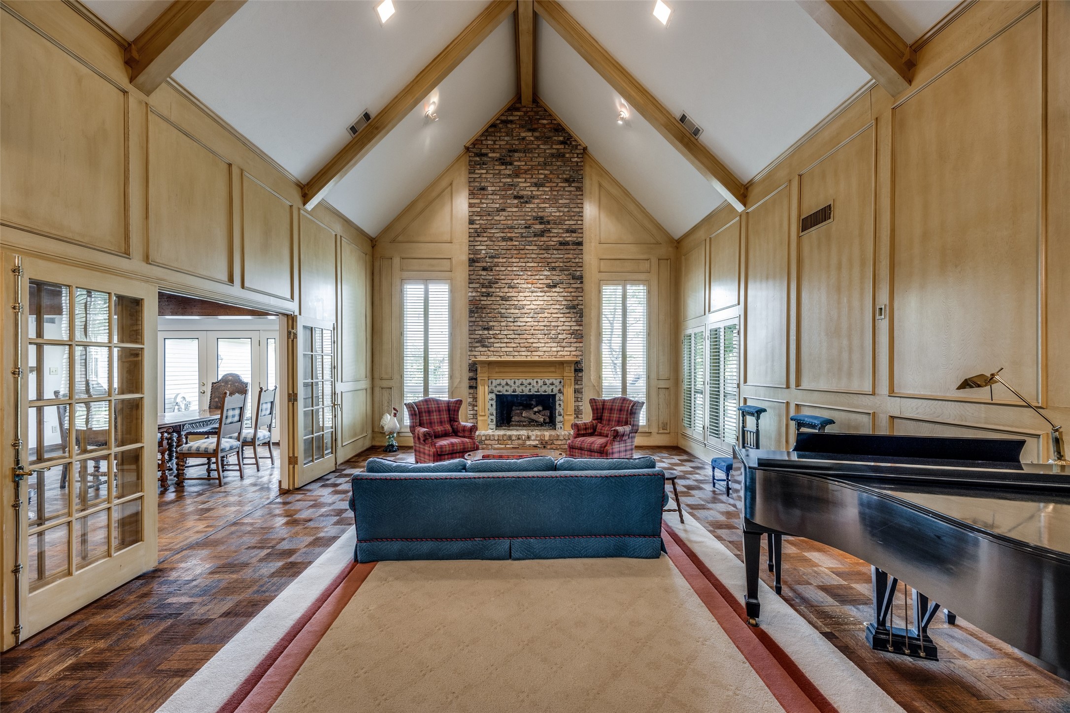 17121 Club Hill Drive , Dallas, TX, 75248 | 20907371 | Realty Texas LLC