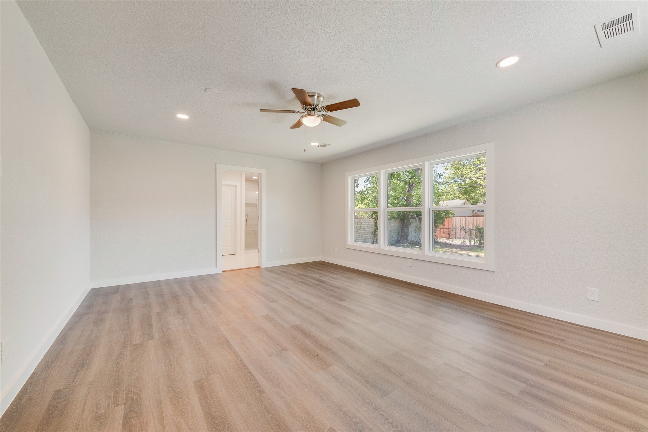 2021 Costa Mesa Drive , Dallas, TX, 75228 | 20908960 | Realty Texas LLC