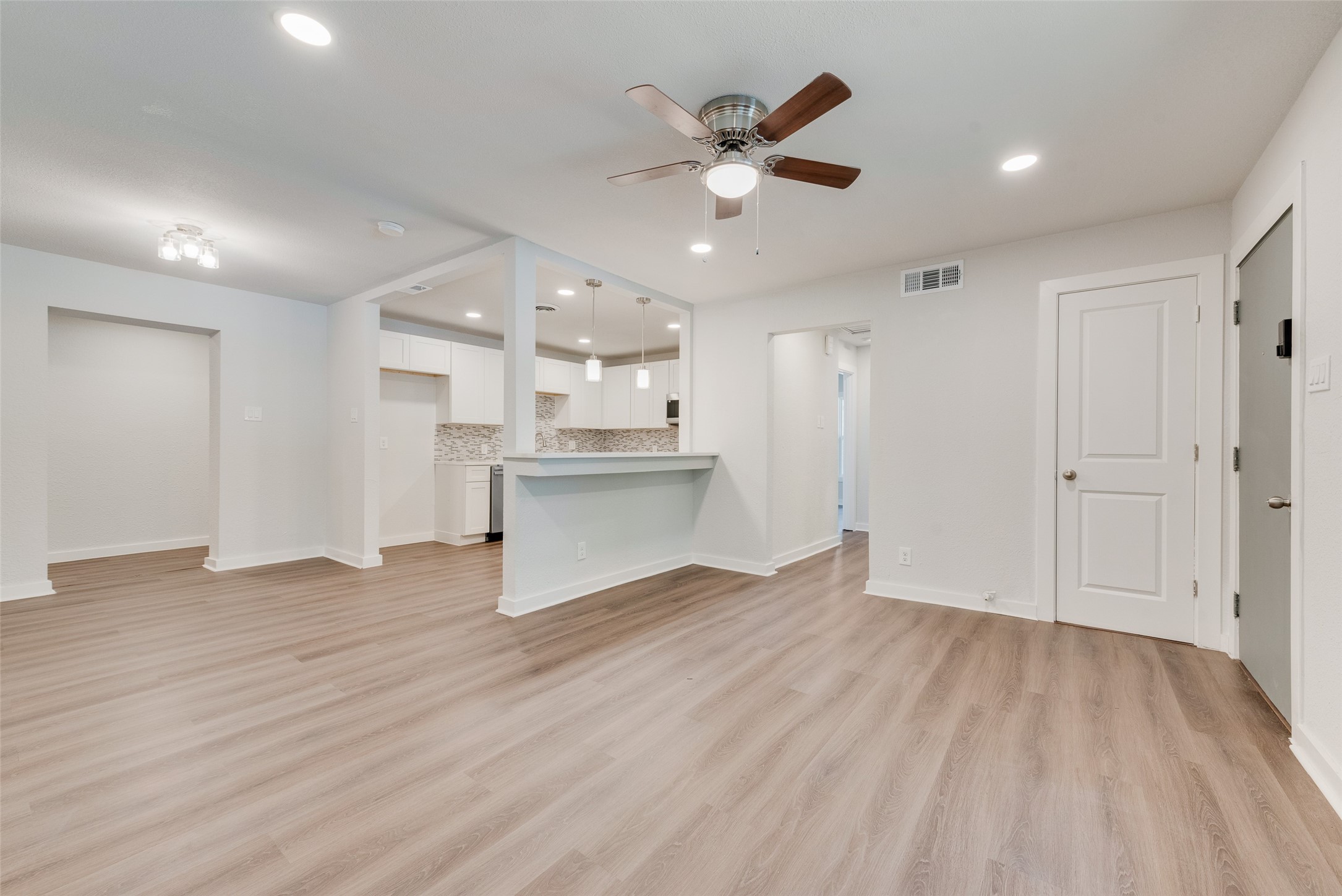 2021 Costa Mesa Drive , Dallas, TX, 75228 | 20908960 | Realty Texas LLC