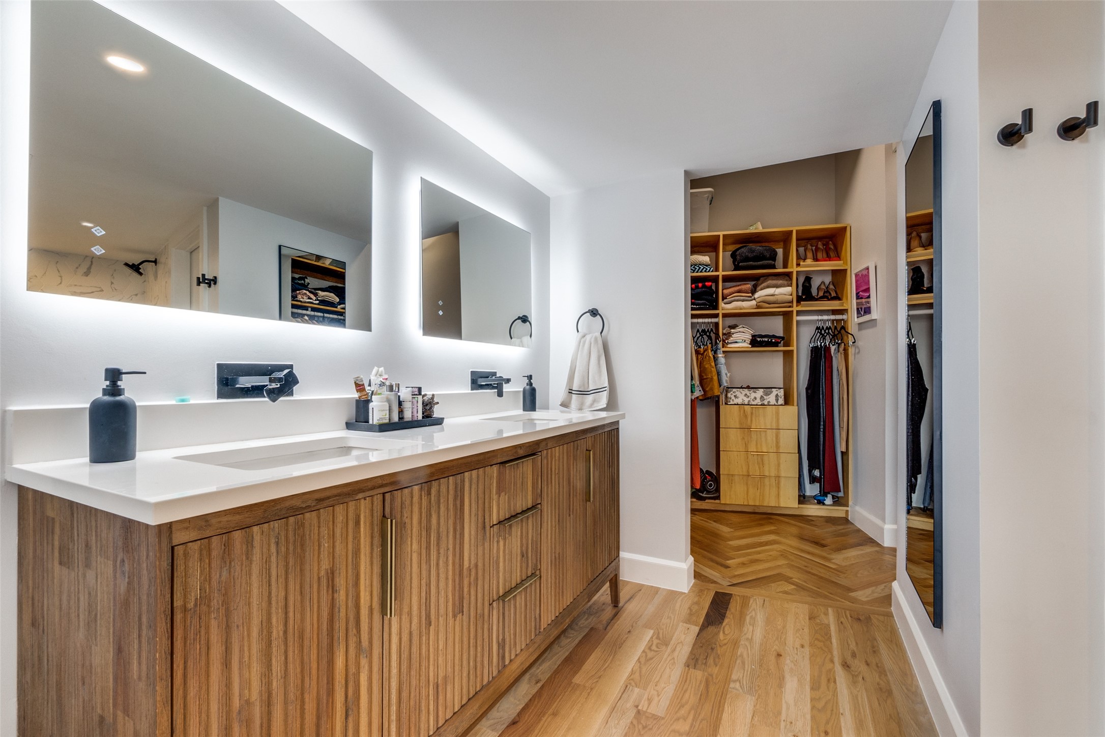 509 Elm Street 504 , Dallas, TX, 75202 | 20909105 | Realty Texas LLC