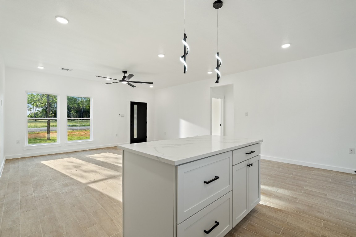 597 W KEANAHALULULU Lane , Bastrop, TX, 78602 | 8458060 | Realty Texas LLC
