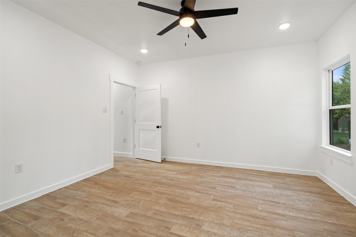 597 W KEANAHALULULU Lane , Bastrop, TX, 78602 | 8458060 | Realty Texas LLC