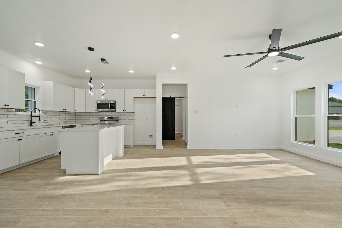 597 W KEANAHALULULU Lane , Bastrop, TX, 78602 | 8458060 | Realty Texas LLC