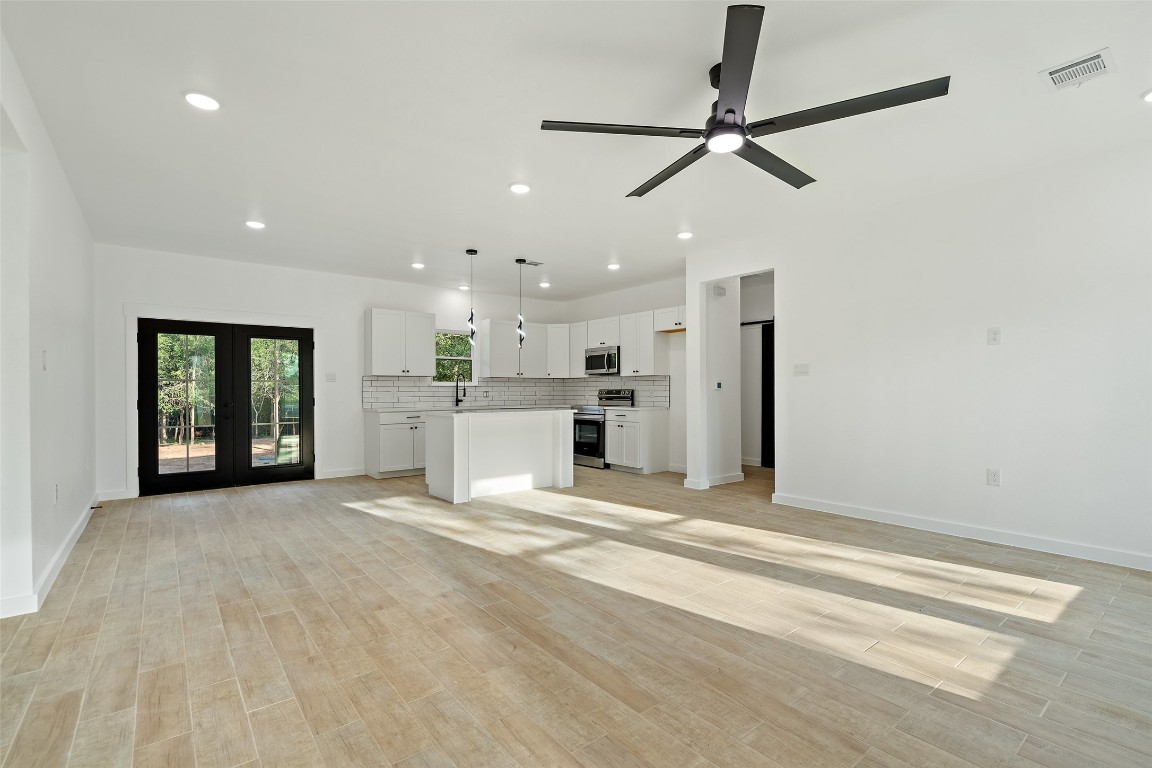 597 W KEANAHALULULU Lane , Bastrop, TX, 78602 | 8458060 | Realty Texas LLC