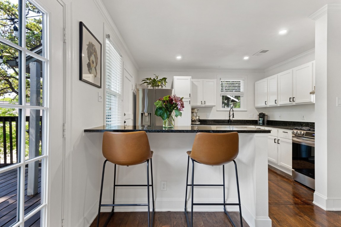 2844 Shoal Crest Avenue , Austin, TX, 78705 | 9545872 | Realty Texas LLC