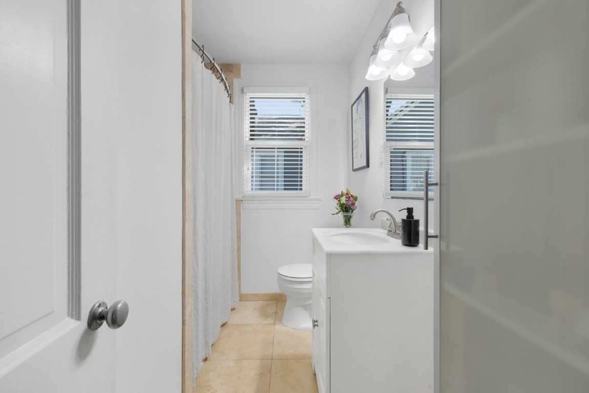 2844 Shoal Crest Avenue , Austin, TX, 78705 | 9545872 | Realty Texas LLC