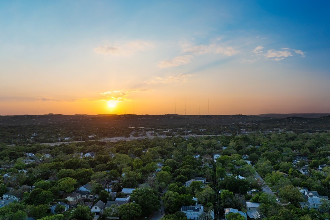2844 Shoal Crest Avenue , Austin, TX, 78705 | 9545872 | Realty Texas LLC