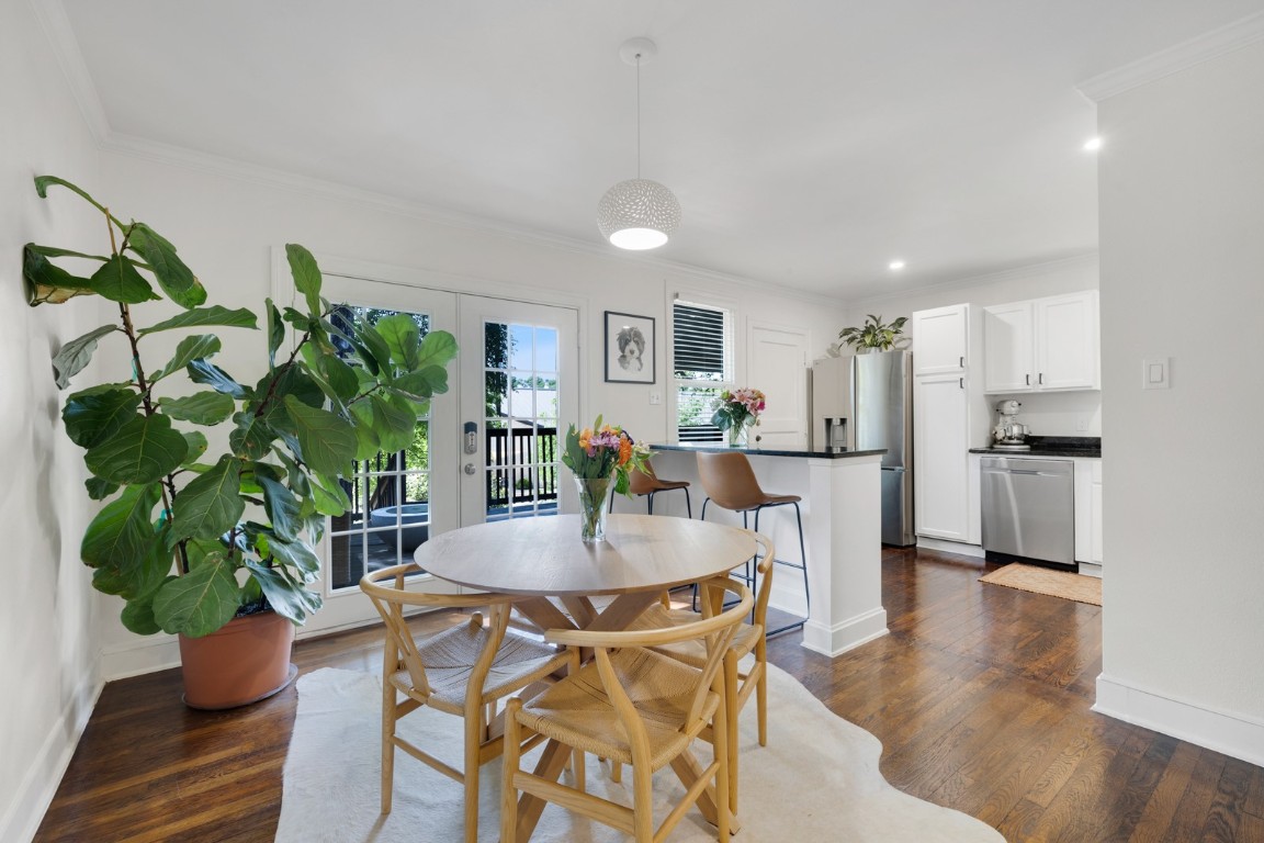 2844 Shoal Crest Avenue , Austin, TX, 78705 | 9545872 | Realty Texas LLC