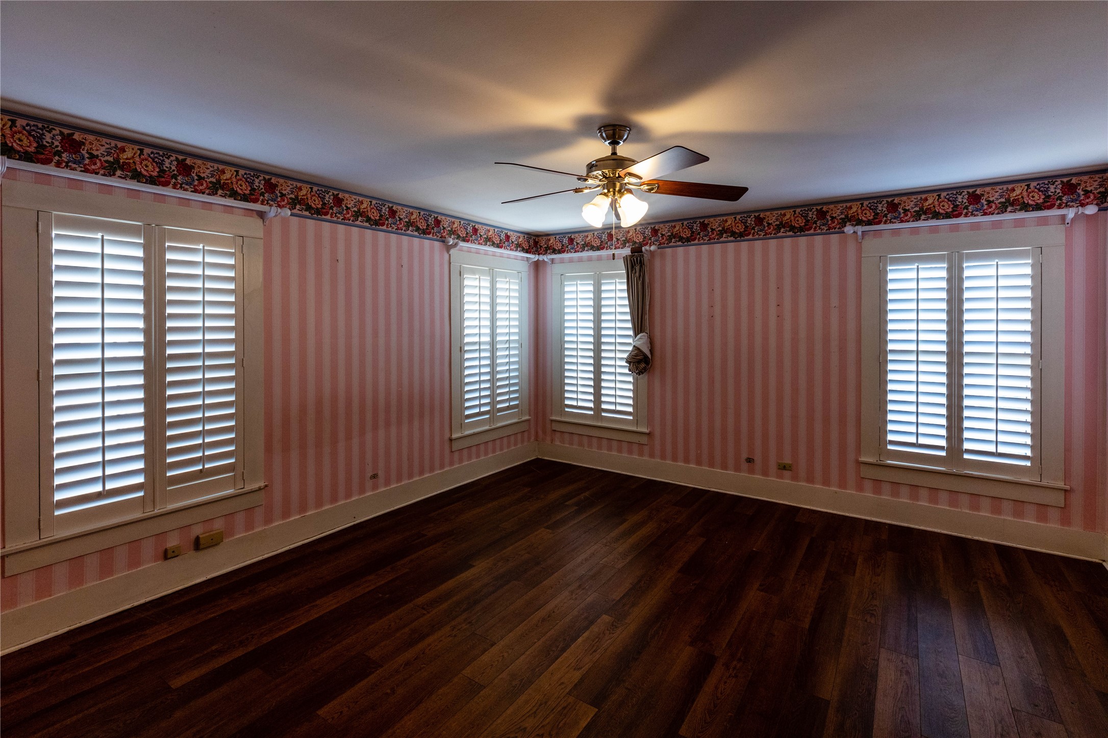 602 E Beauregard Street , Rotan, TX, 79546 | 20909278 | Realty Texas LLC