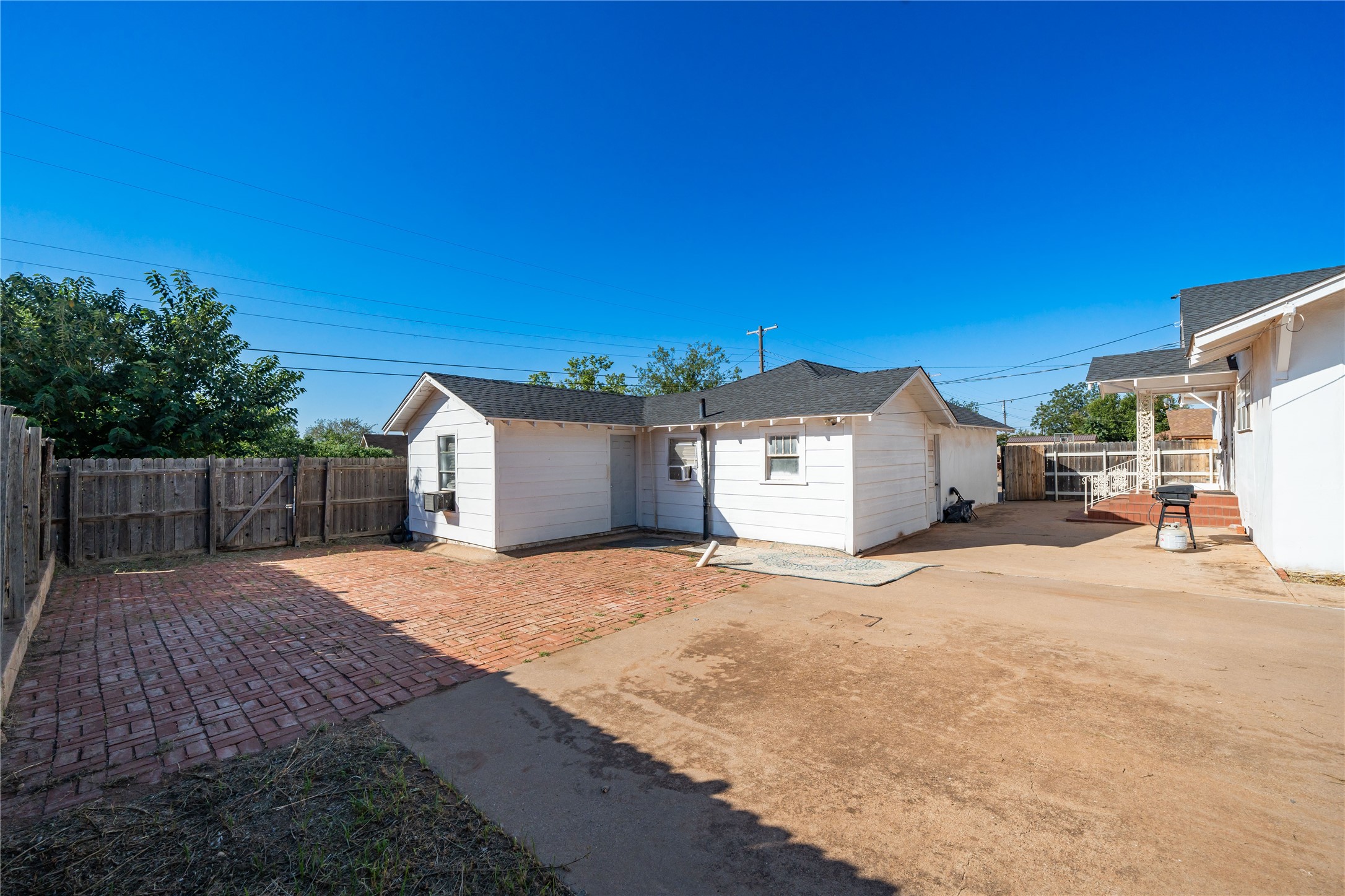 602 E Beauregard Street , Rotan, TX, 79546 | 20909278 | Realty Texas LLC