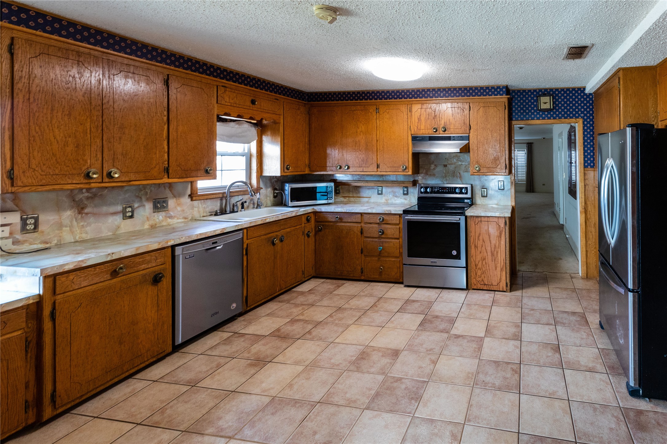 602 E Beauregard Street , Rotan, TX, 79546 | 20909278 | Realty Texas LLC