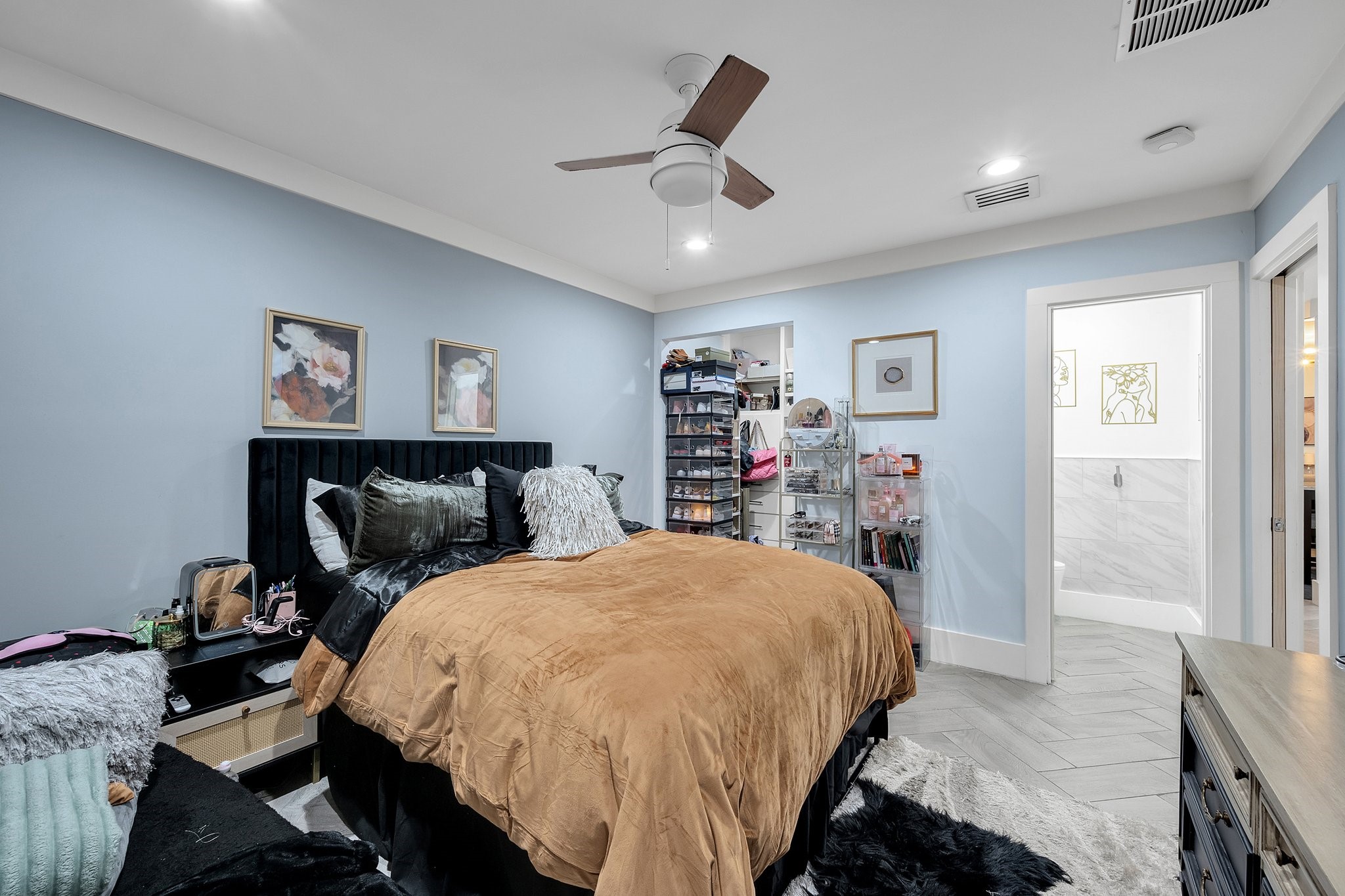 3400 Timmons Lane 11 , Houston, TX, 77027 | 53775982 | Realty Texas LLC